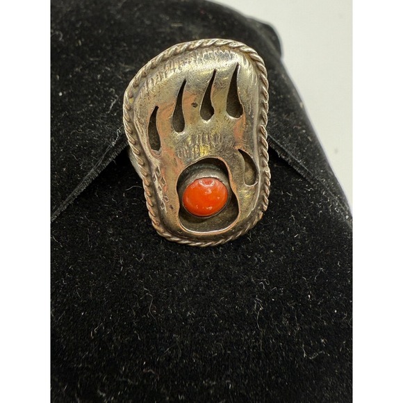 Vintage NAVAJO Bear Paw RED CORAL Shadowbox Sterling Silver RING size 5.25 Foot - Picture 11 of 11